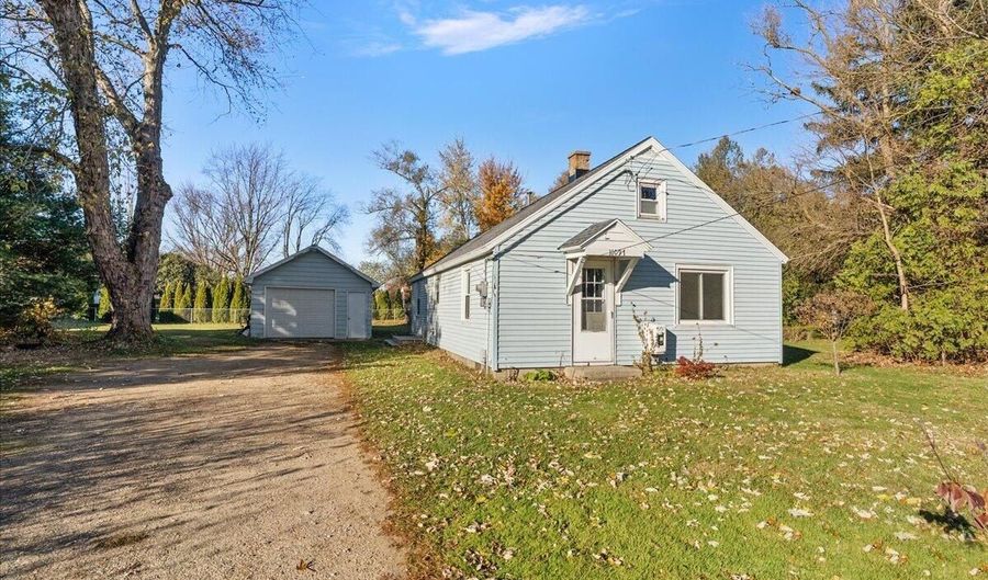 11097 56th Ave, Allendale, MI 49401 - 3 Beds, 1 Bath