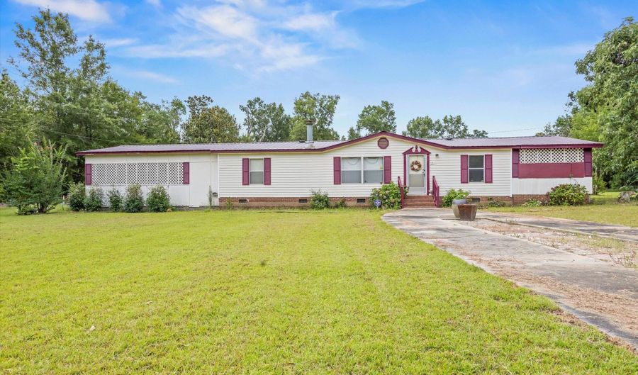 76 Scuppernong Rd, Barnwell, SC 29812 - 3 Beds, 2 Bath