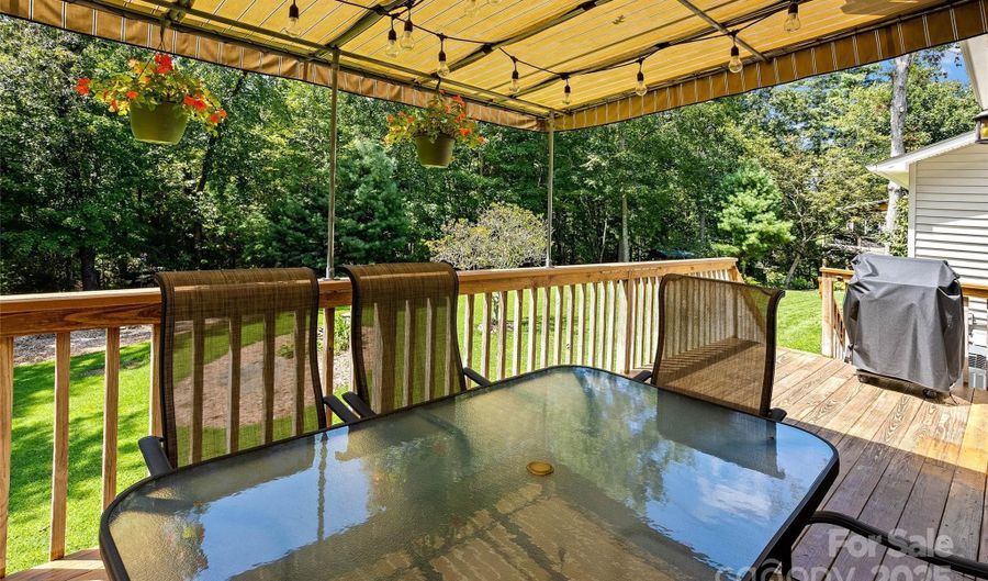6 Oak Grove Rd, Arden, NC 28704 - 3 Beds, 3 Bath