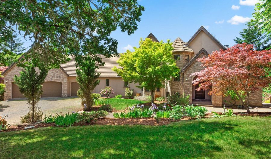 8801 SE WALNUT Dr, Amity, OR 97101 - 3 Beds, 4 Bath