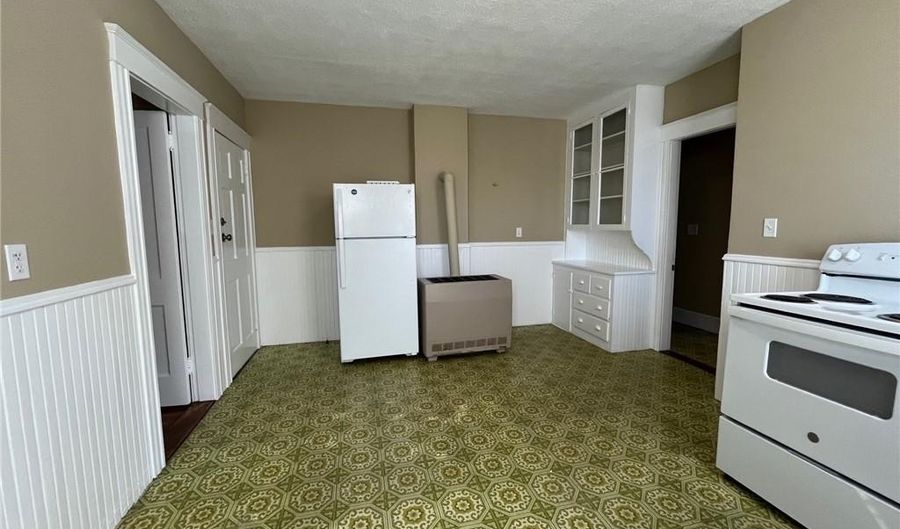 11 Roma St 1, Bristol, RI 02809 - 1 Beds, 1 Bath