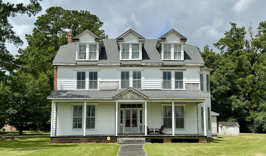 207 N 5th St, Aurora, NC 27806 - 3 Beds, 2 Bath