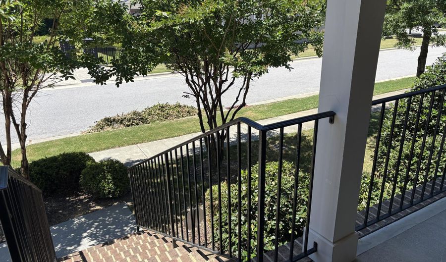 1009 Magnolia Blossom Ln, Apex, NC 27502 - 5 Beds, 3 Bath