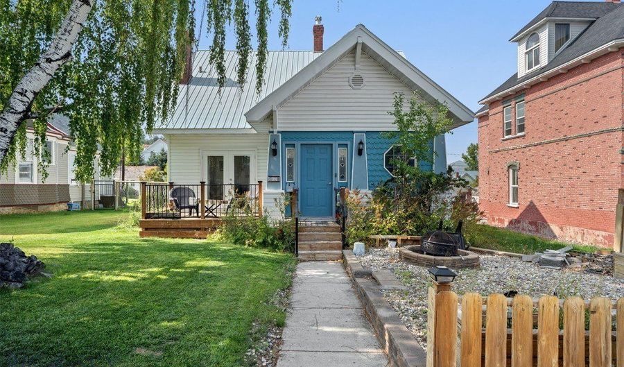 610 Hickory St, Anaconda, MT 59711 - 2 Beds, 2 Bath