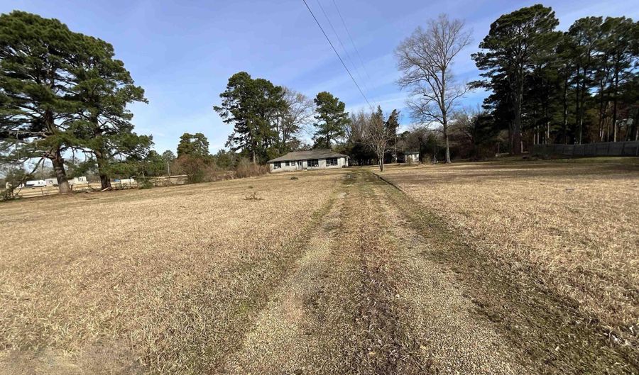 1938 Highway 32 W, Ashdown, AR 71822 - 3 Beds, 2 Bath