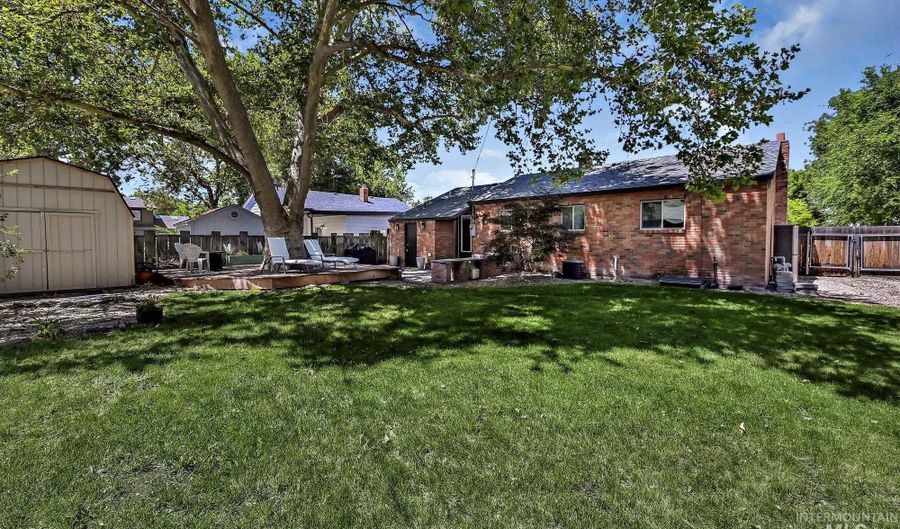 2209 W Sunset Ave, Boise, ID 83702 - 3 Beds, 2 Bath