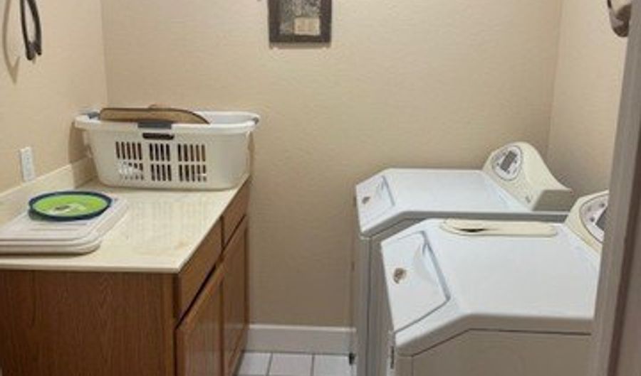 2982 Camino Del Rio, Bullhead City, AZ 86442 - 3 Beds, 2 Bath