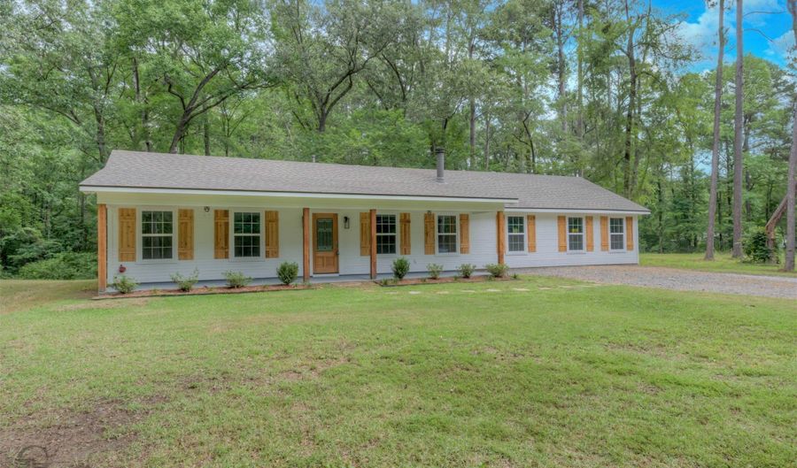 2130 Twin Lake Dr, Benton, LA 71006 - 3 Beds, 2 Bath