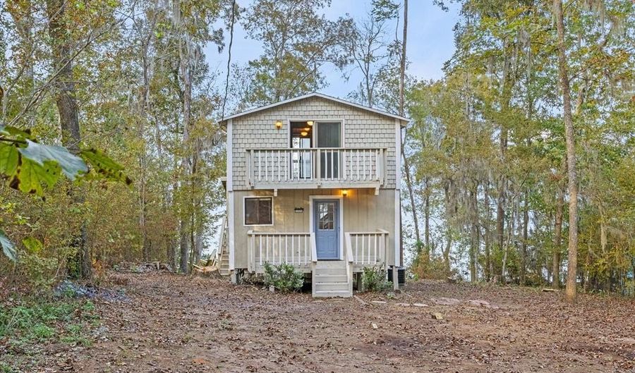 389 Lakeshore Dr, Bainbridge, GA 39819 - 2 Beds, 2 Bath