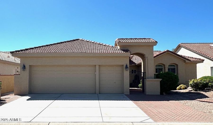 24120 S Stoney Path Dr, Sun Lakes, AZ 85248 - 3 Beds, 2 Bath