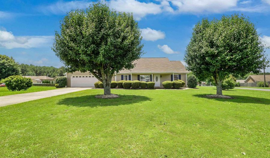 10 Morning Glory Ln, Abbeville, AL 35950 - 3 Beds, 2 Bath