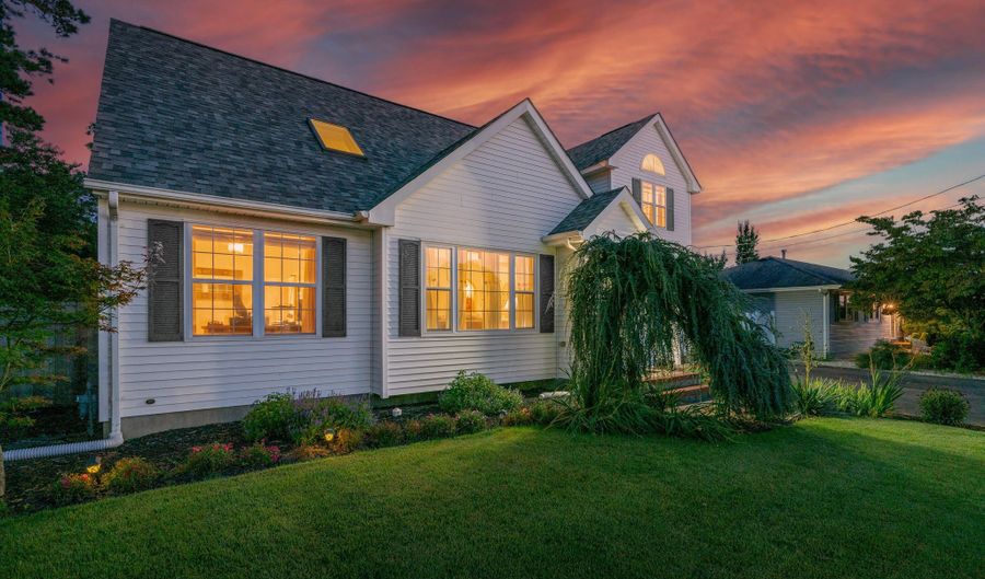 1201 Spray Ave, Beachwood, NJ 08722 - 3 Beds, 3 Bath