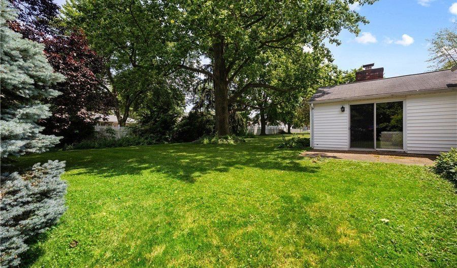 167 S Leavitt Rd, Amherst, OH 44001 - 4 Beds, 2 Bath