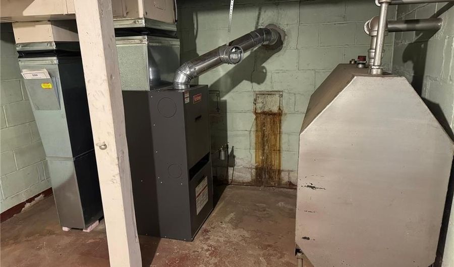 429 Fremont St, Anoka, MN 55303 - 3 Beds, 1 Bath