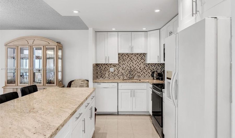 20401 NE 30th Ave 310-8, Aventura, FL 33180 - 3 Beds, 2 Bath