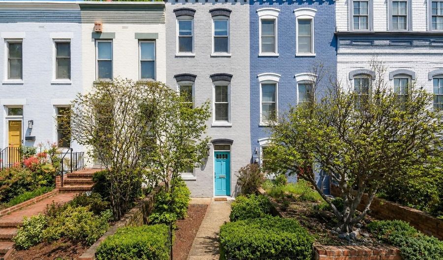 320 G St SE, Washington, DC 20003 - 2 Beds, 2 Bath