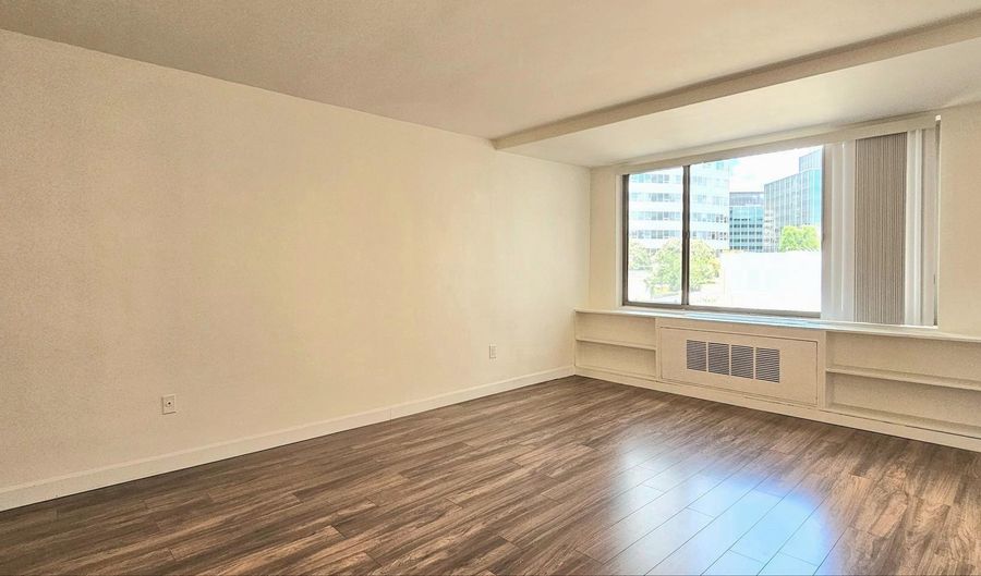1121 ARLINGTON Blvd 525, Arlington, VA 22209 - 1 Beds, 1 Bath
