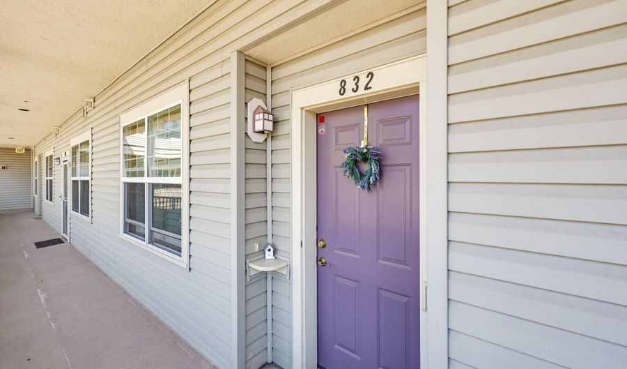 832 Pavilion Pl, Ashland, OR 97520 - 2 Beds, 2 Bath