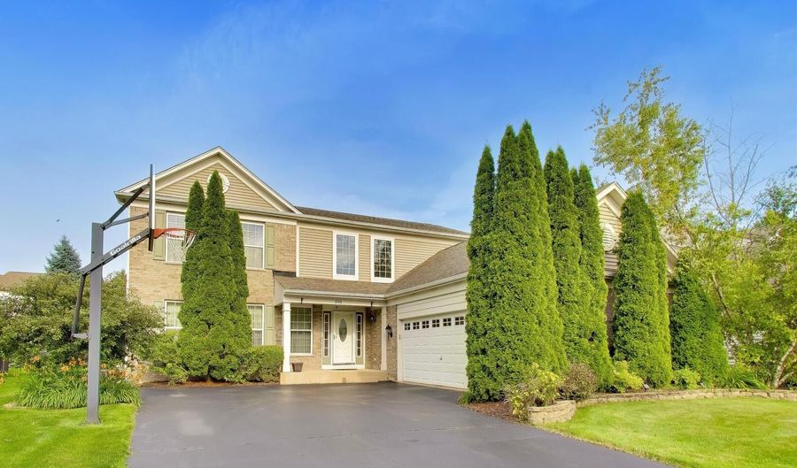 501 Tuscany Dr, Algonquin, IL 60102 - 4 Beds, 4 Bath