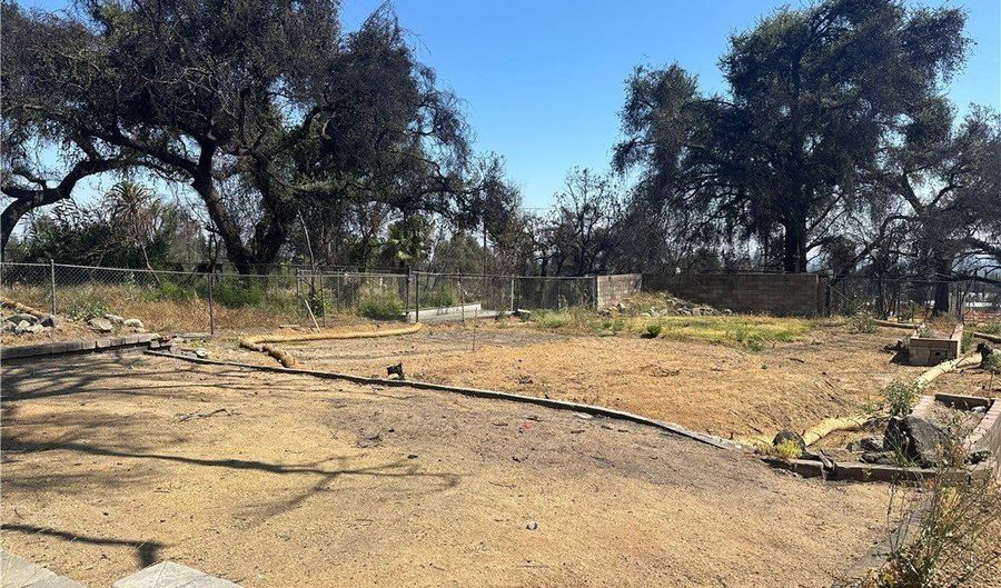 388 E Pentagon St, Altadena, CA 91001 - 0 Beds, 0 Bath