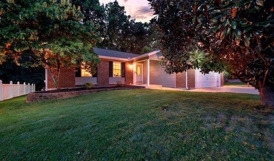 514 Great Hill Dr, Ballwin, MO 63021 - 3 Beds, 2 Bath