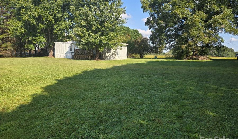 24250 Mini Airport Rd, Albemarle, NC 28001 - 2 Beds, 1 Bath