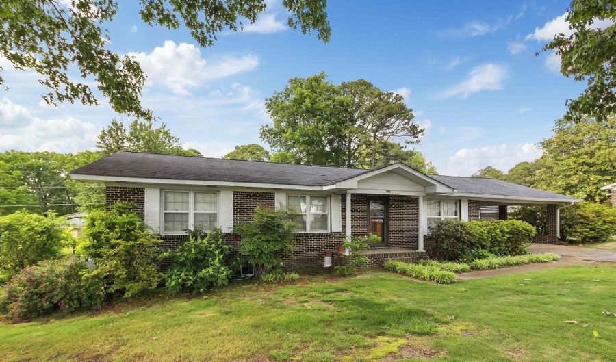 944 4th Ave NW, Arab, AL 35016 - 3 Beds, 2 Bath