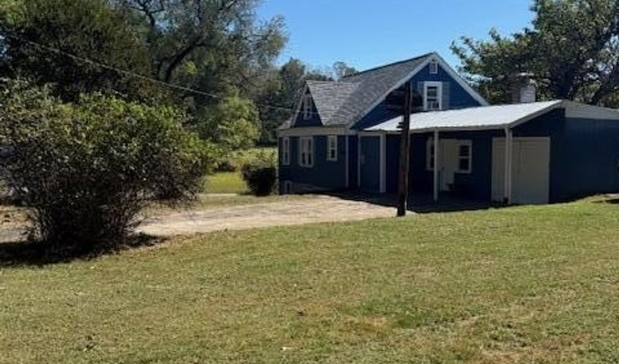 2469 Oak Level Rd, Bassett, VA 24055 - 4 Beds, 2 Bath
