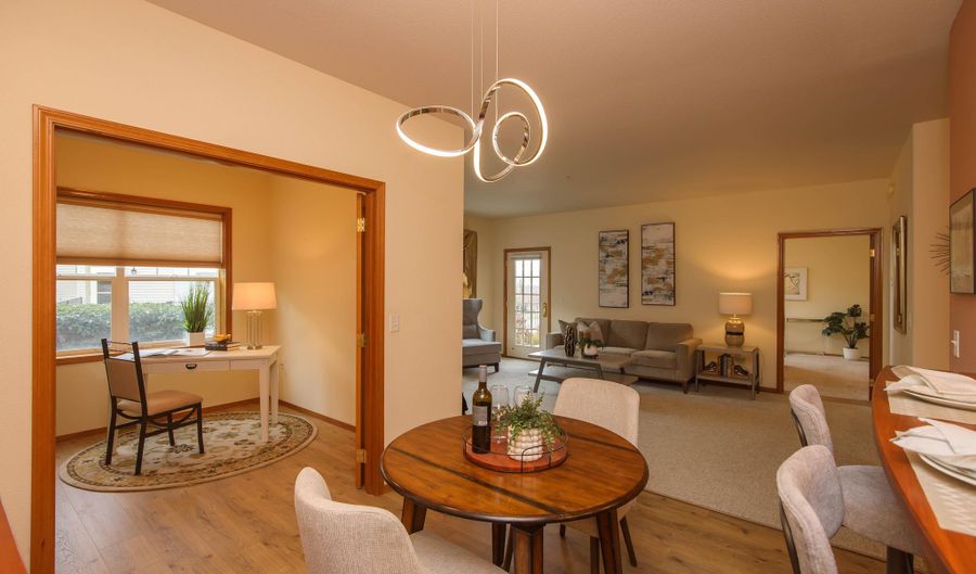 967 Golden Aspen Pl, Ashland, OR 97520 - 1 Beds, 2 Bath