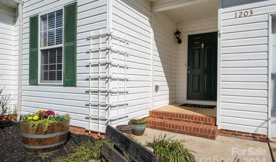 1203 Coventry Pl NW, Conover, NC 28613 - 3 Beds, 2 Bath