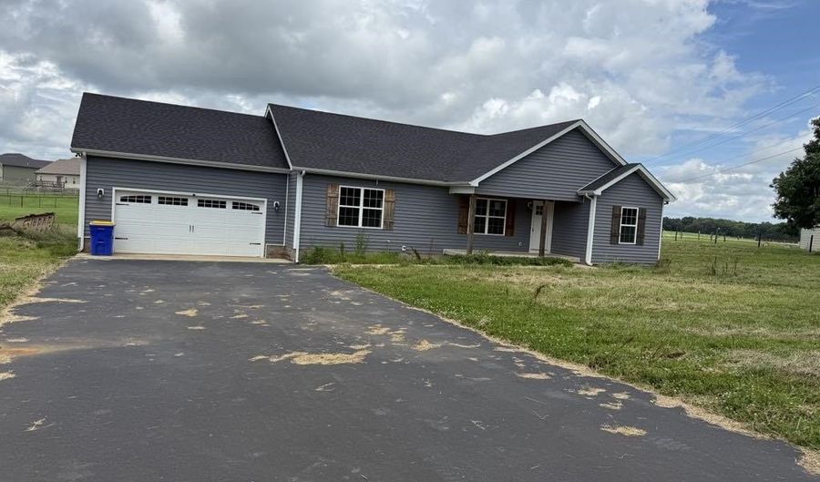 80 Summers Rd, Auburn, KY 42206 - 3 Beds, 2 Bath