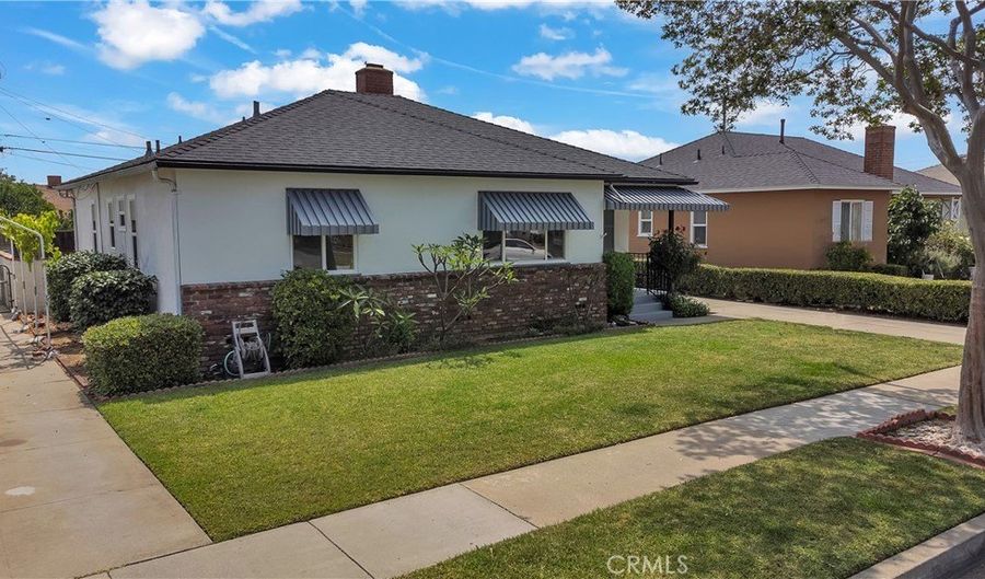 1124 S Hidalgo Ave, Alhambra, CA 91801 - 3 Beds, 2 Bath