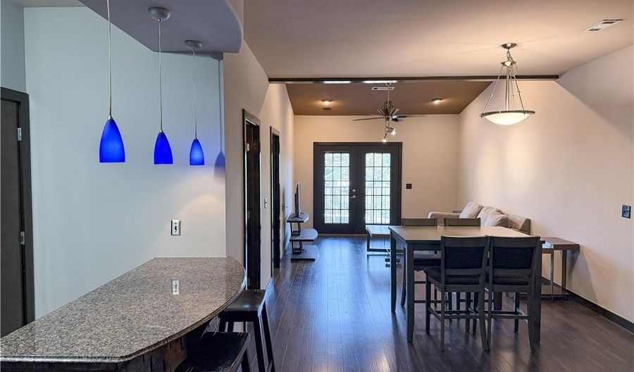 111 S 22nd St 23, Bentonville, AR 72712 - 1 Beds, 1 Bath