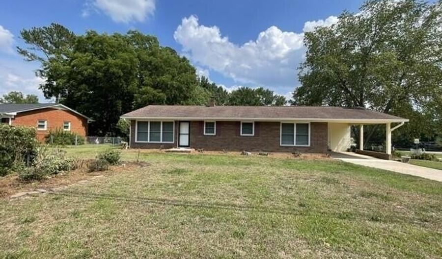 384 E Wimberly St, Angier, NC 27501 - 3 Beds, 2 Bath