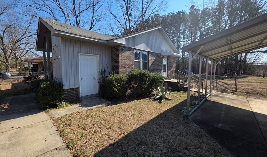132 Carolina Dr, Bennettsville, SC 29512 - 3 Beds, 1 Bath