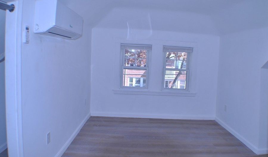 3 Portina Rd 3A, Boston, MA 02135 - 2 Beds, 1 Bath