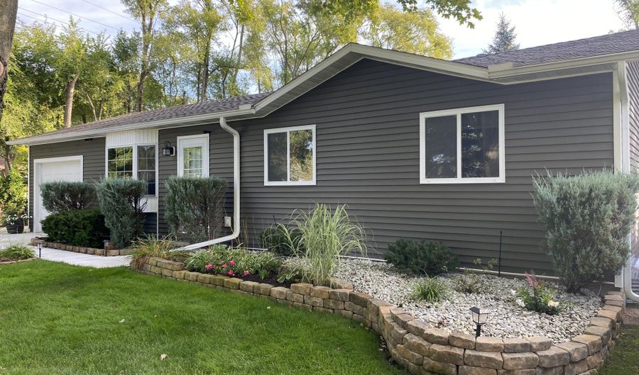 101 Island View Dr, Alpena, MI 49707 - 3 Beds, 2 Bath