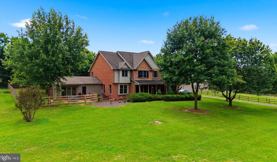 21615 RIDENOUR Rd, Boonsboro, MD 21713 - 4 Beds, 3 Bath