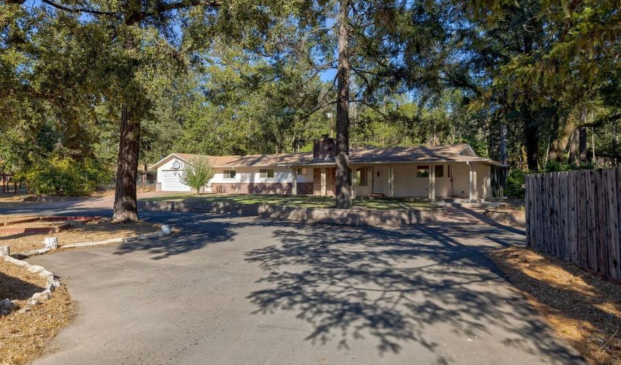 1050 White Cottage Rd N, Angwin, CA 94508 - 3 Beds, 3 Bath