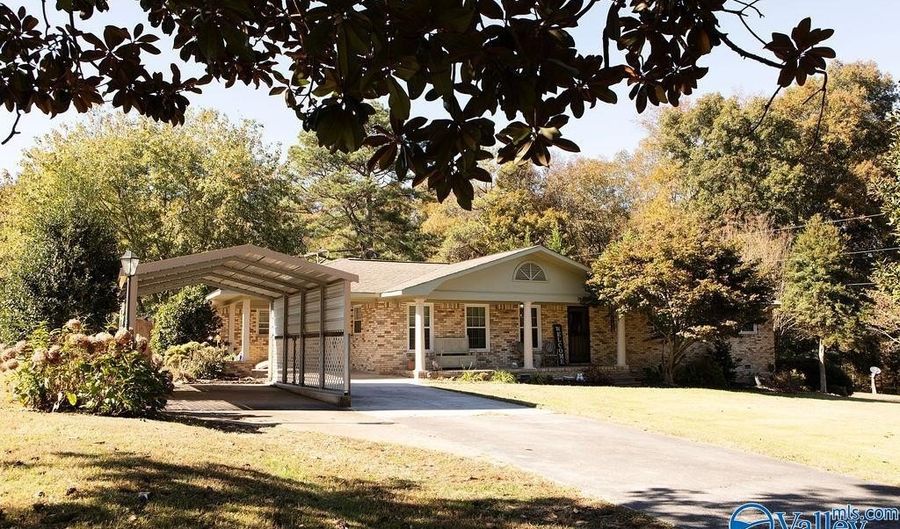 255 Mobbs School Rd, Arab, AL 35016 - 3 Beds, 2 Bath