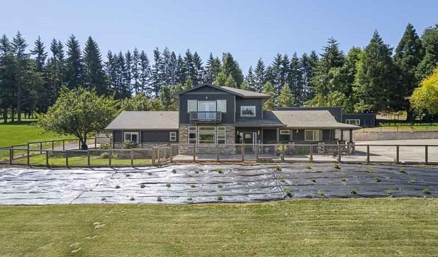 11364 JAMES WAY Dr, Aumsville, OR 97325 - 8 Beds, 5 Bath