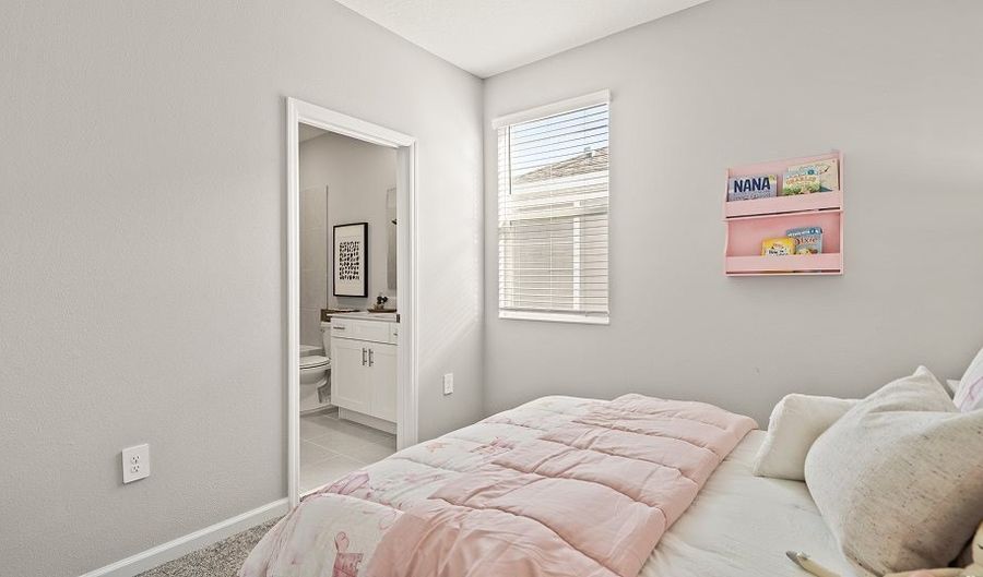 2593 Rider Rain Ln, Apopka, FL 32703 - 3 Beds, 3 Bath