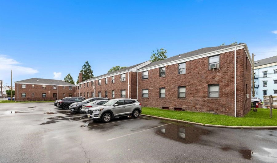 113 W 2ND St 44, Bayonne, NJ 07002 - 1 Beds, 1 Bath