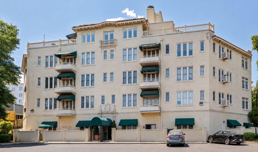 2068 Walton Way 201, Augusta, GA 30904 - 2 Beds, 2 Bath