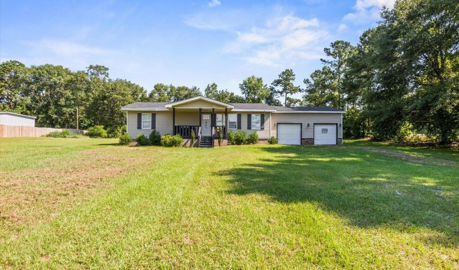 18 Whaley Rd, Blackville, SC 29817 - 4 Beds, 2 Bath