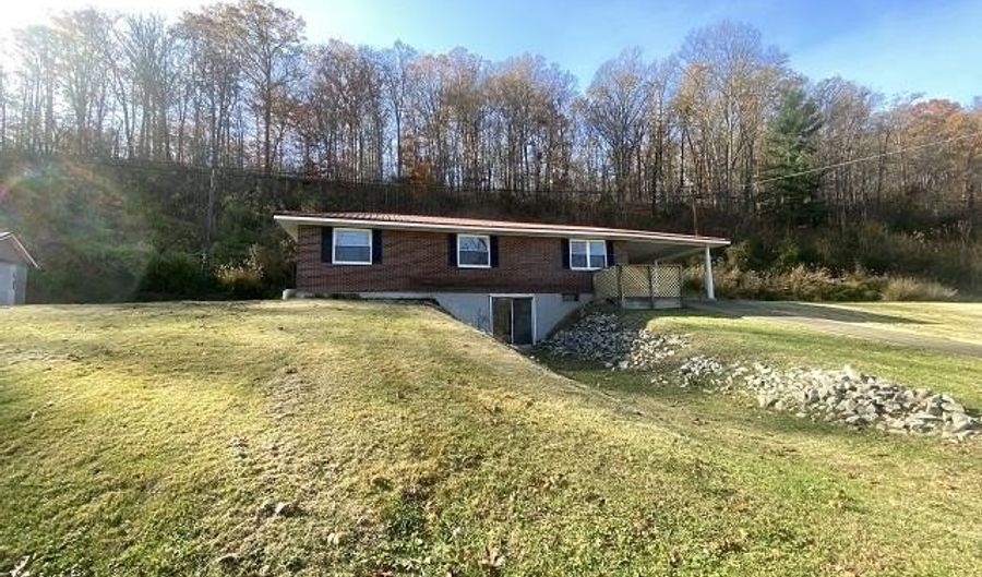 10443 State Route 5, Ashland, KY 41102 - 3 Beds, 1 Bath