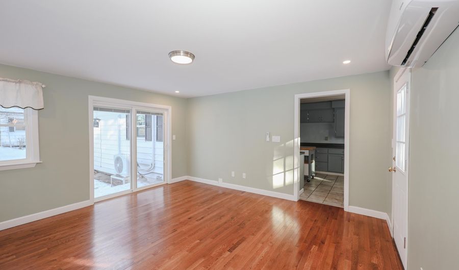 282 Wallace Rd, Bedford, NH 03110 - 3 Beds, 2 Bath