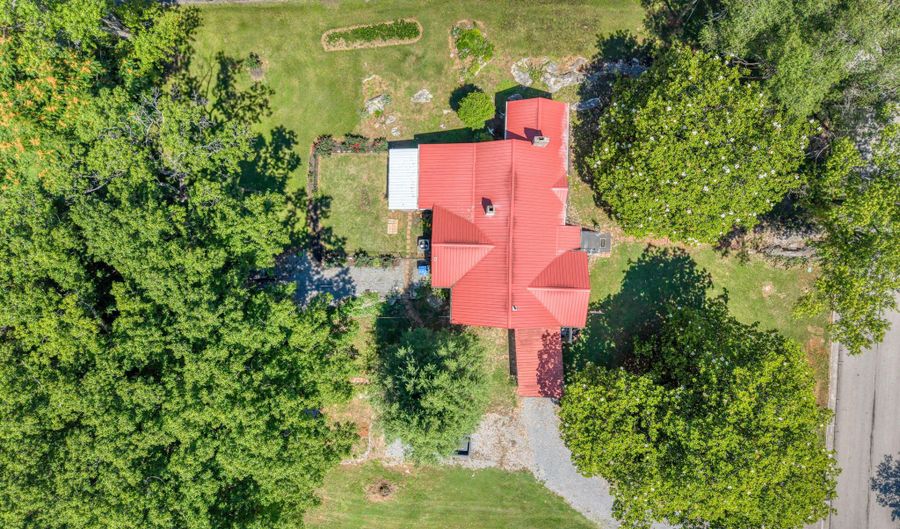 403 Rose Ave, Alcoa, TN 37701 - 3 Beds, 1 Bath
