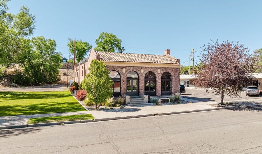 421 Court St, Elko, NV 89801 - 0 Beds, 2 Bath
