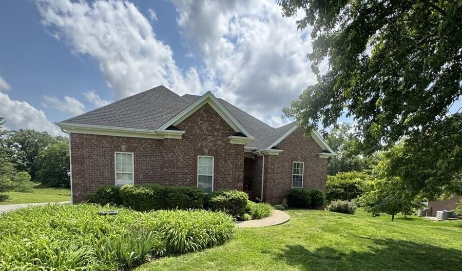 433 Cambridge Grove Cir, Alvaton, KY 42122 - 4 Beds, 3 Bath